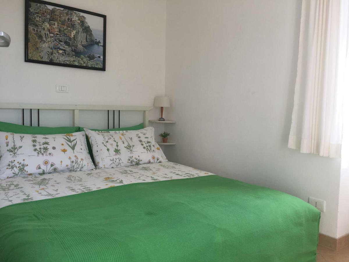 Casa Caroline Lägenhet Ovada Exteriör bild