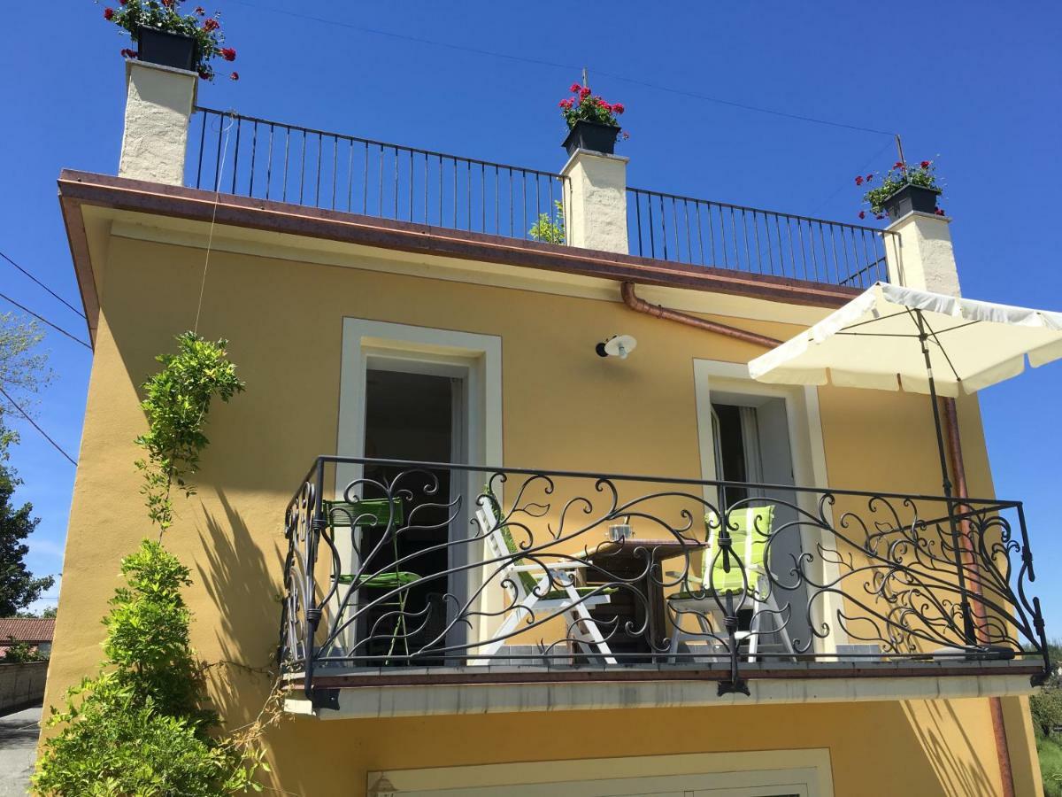 Casa Caroline Lägenhet Ovada Exteriör bild